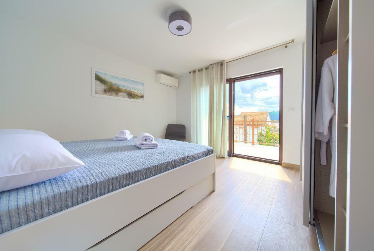 Villa Toic By The Seaside With Beautiful Seaview Čižići Esterno foto